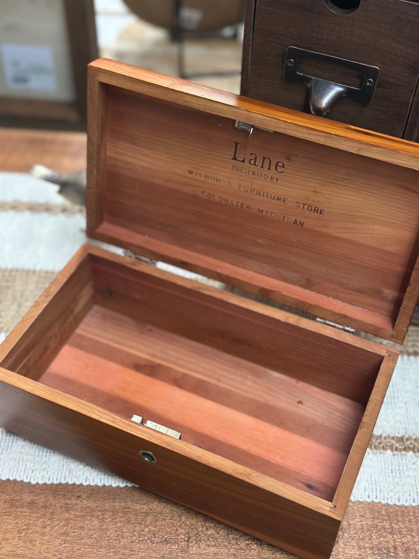 Vintage Lane Cedar Box