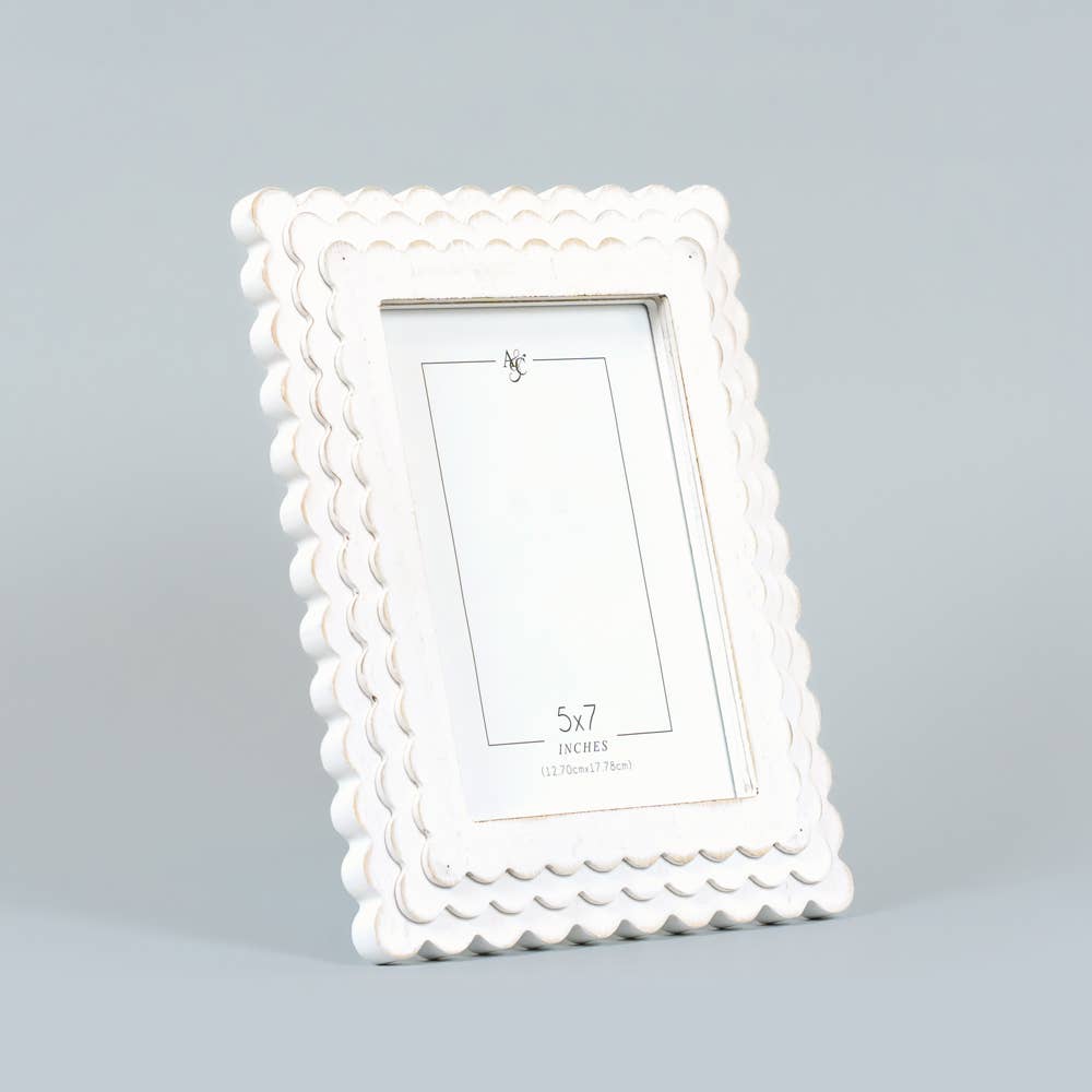 5X7 White Wood Scallop Photo Frame