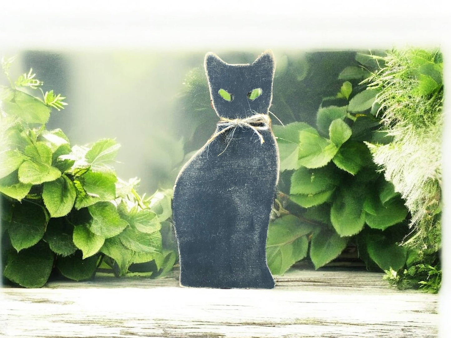 Primitive Wood Black Cat Sitter