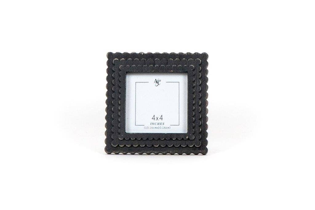 4X4 Black Wood Scallop Photo Frame