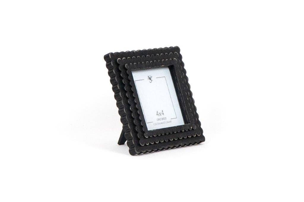 4X4 Black Wood Scallop Photo Frame