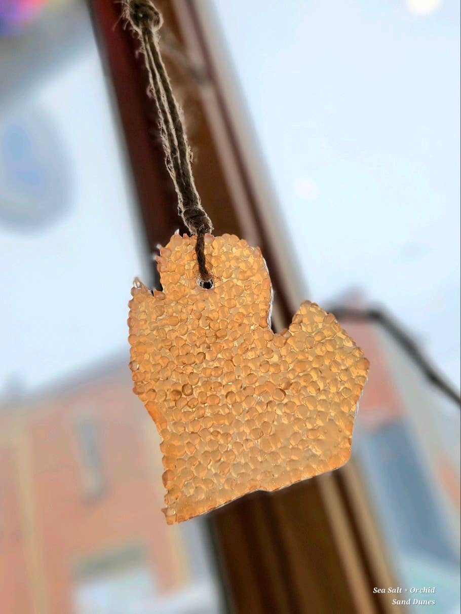 Hanging Air Freshener - Sea Salt + Orchid Sand Dunes