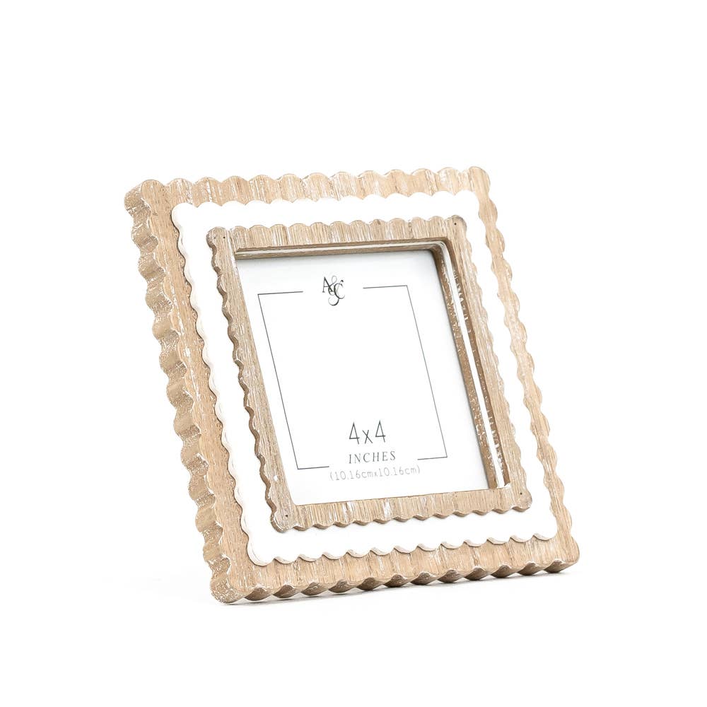 4X4 Natural/White Wood Scallop Photo Frame
