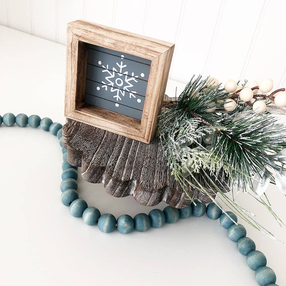 Scalloped Tray Stands