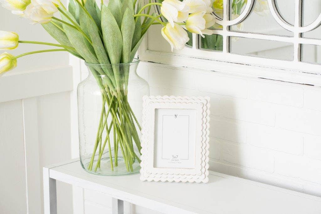 5X7 White Wood Scallop Photo Frame