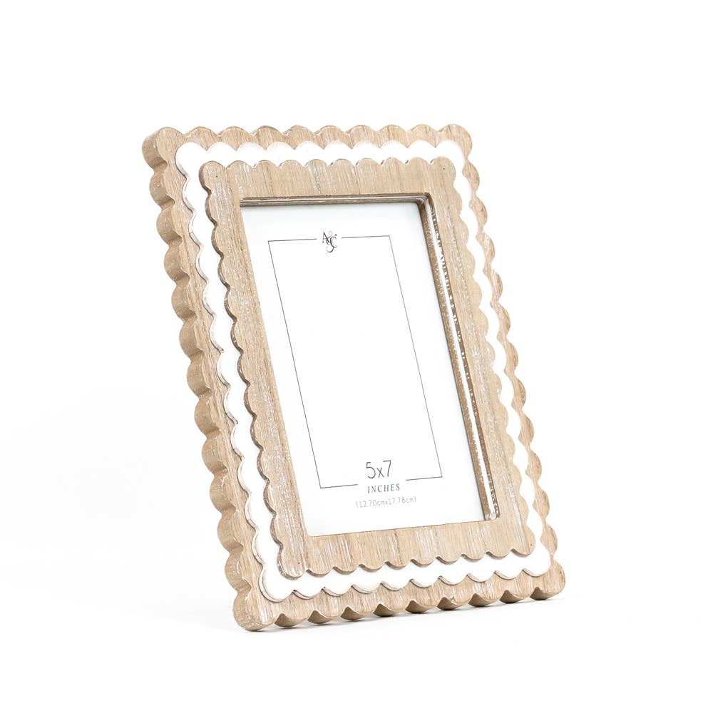5X7 Natural/White Wood Scallop Photo Frame