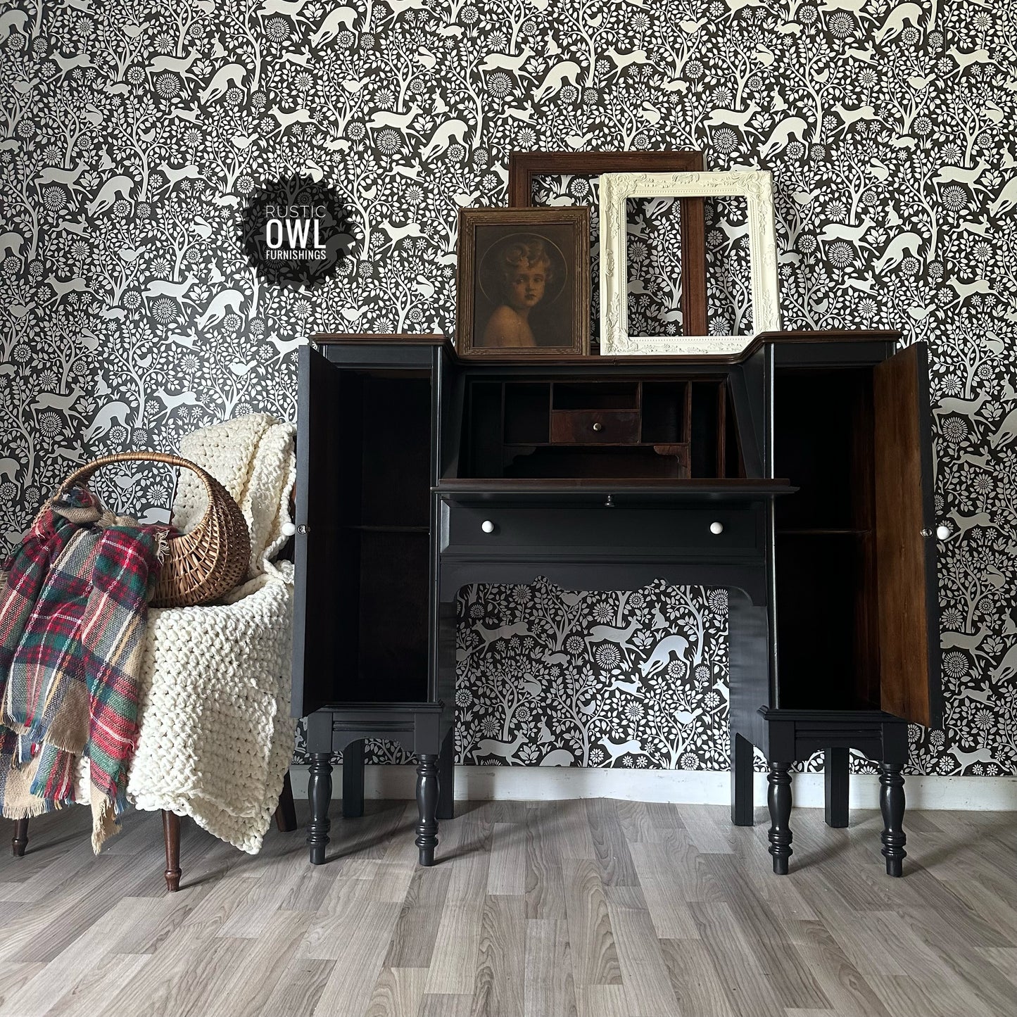 Secretary Double Cabinet