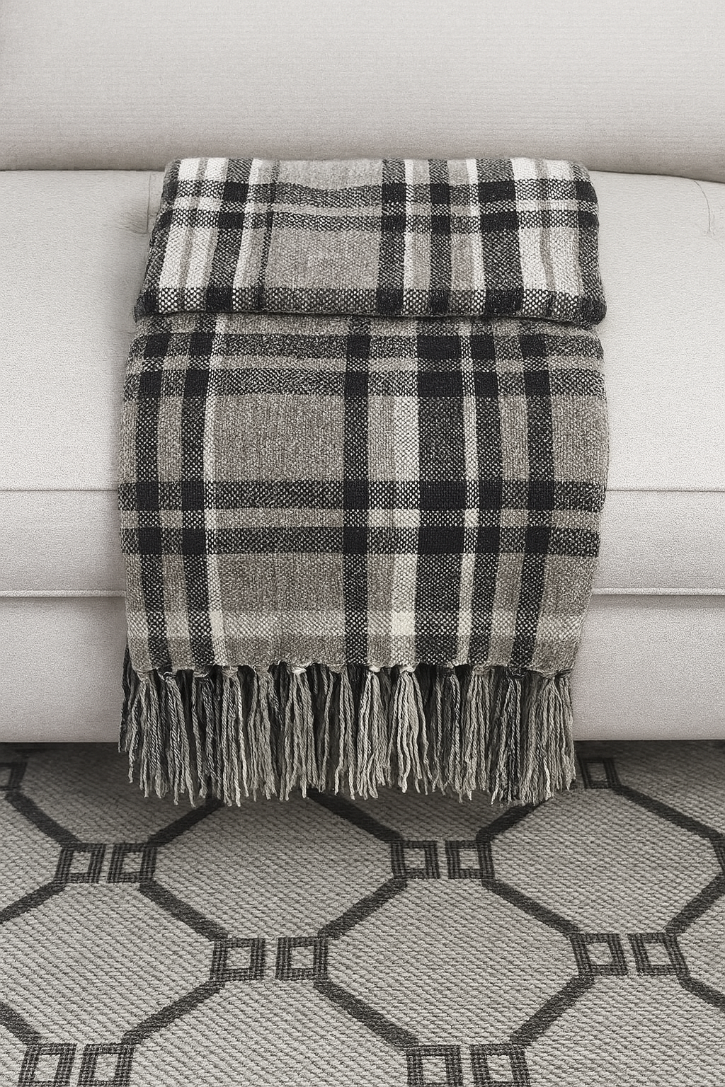 Grey Chenille Woven Plaid Tassel 50"x60" Throw Blanket