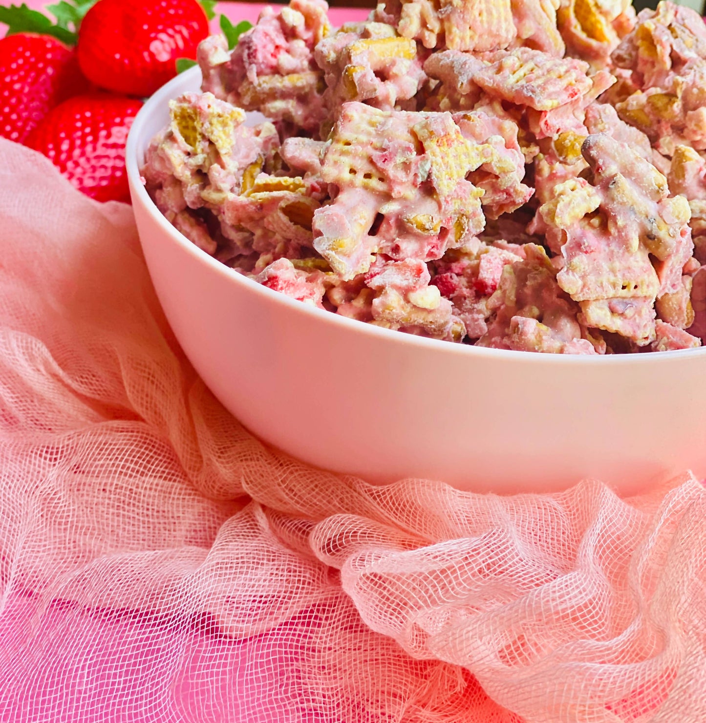 Strawberry Chunk Nibbles Snack Packs
