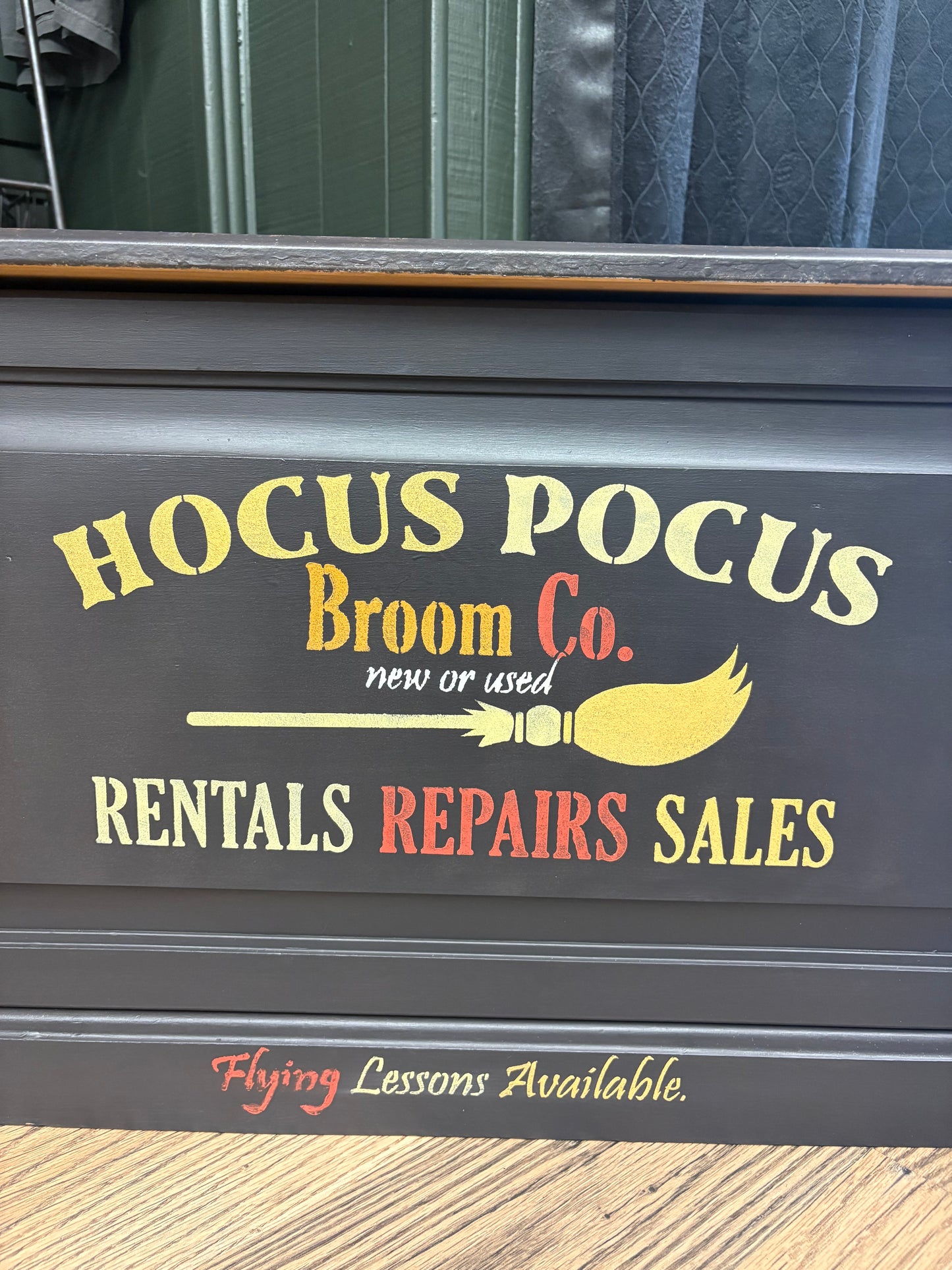 Hocus Pocus Chest