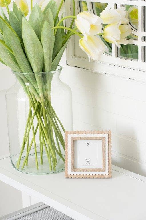4X4 Natural/White Wood Scallop Photo Frame
