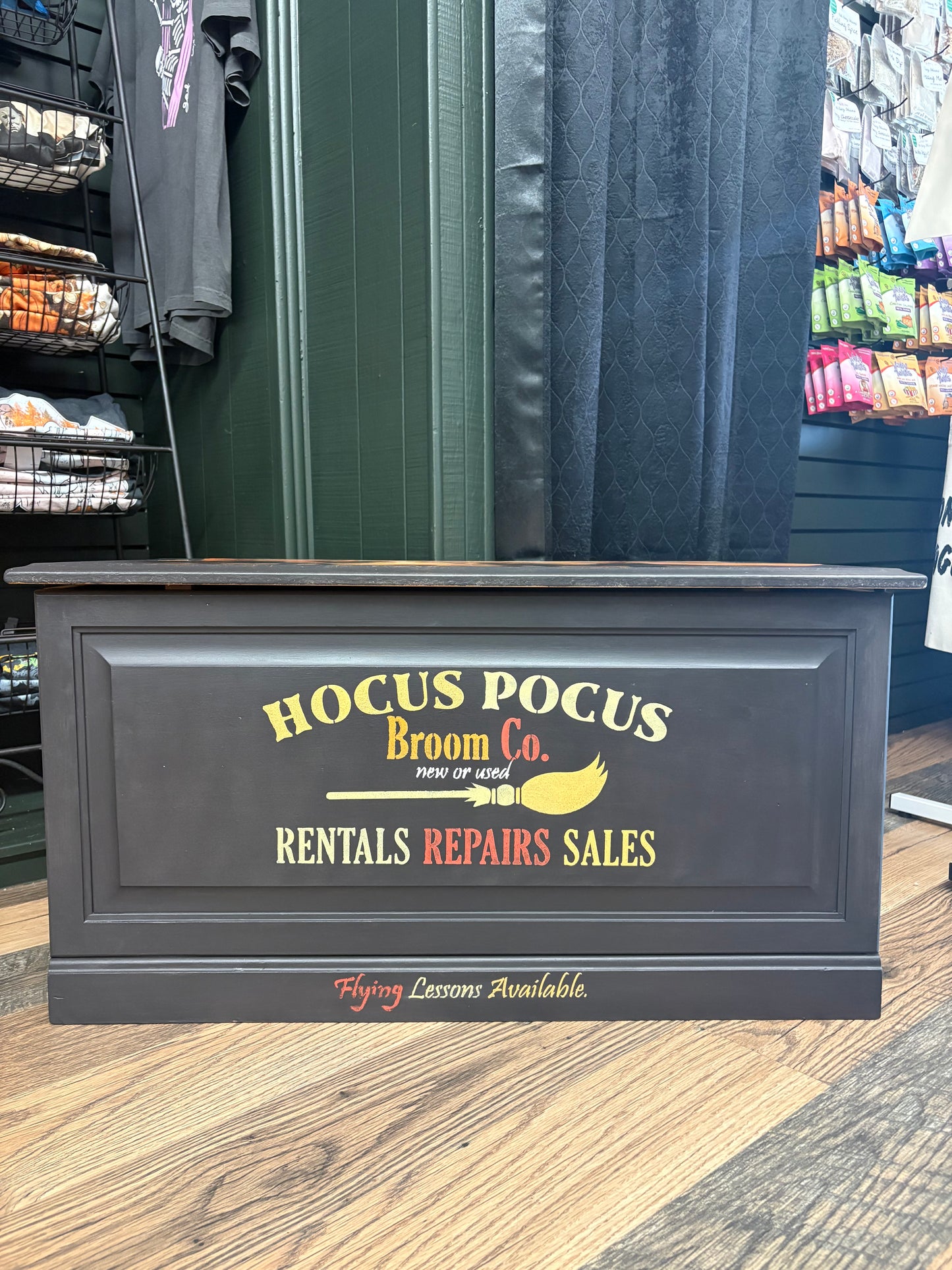 Hocus Pocus Chest