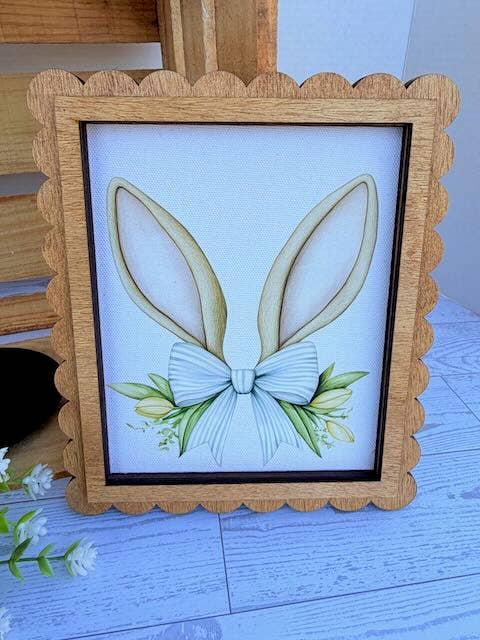 Bunny Ears Scallop Wood Frame