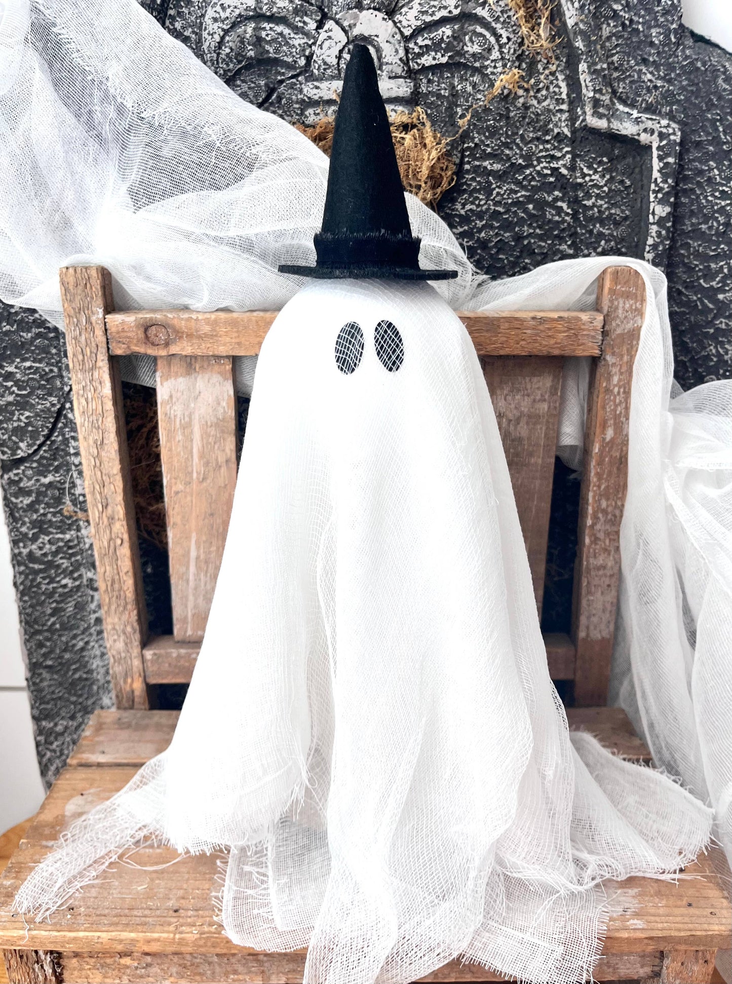 Primitive 13" Ghost w/ Witch Hat