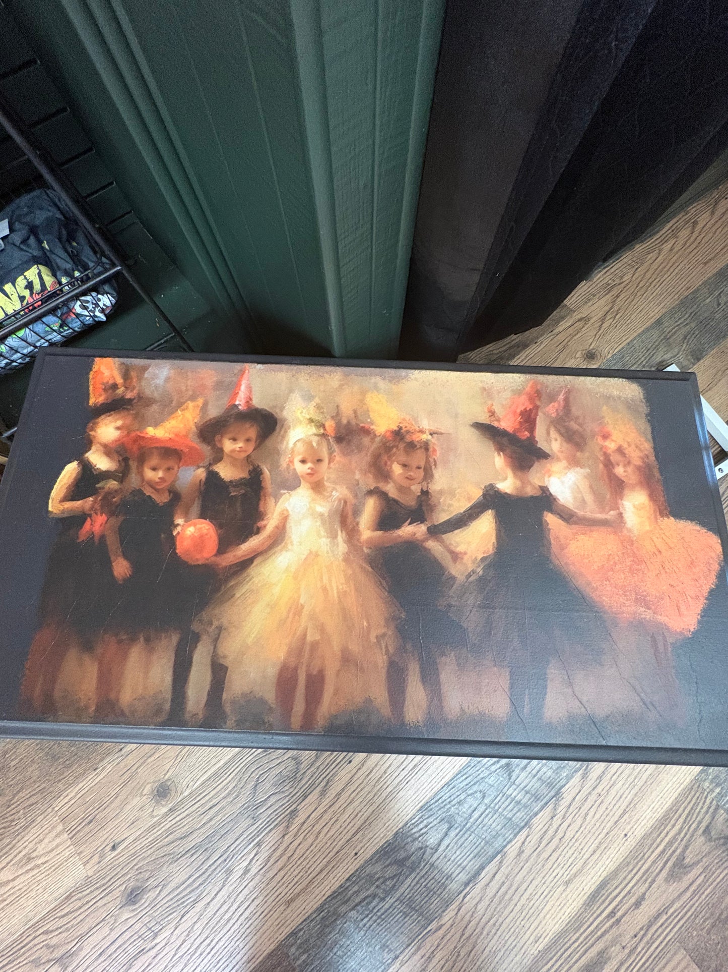 Hocus Pocus Chest