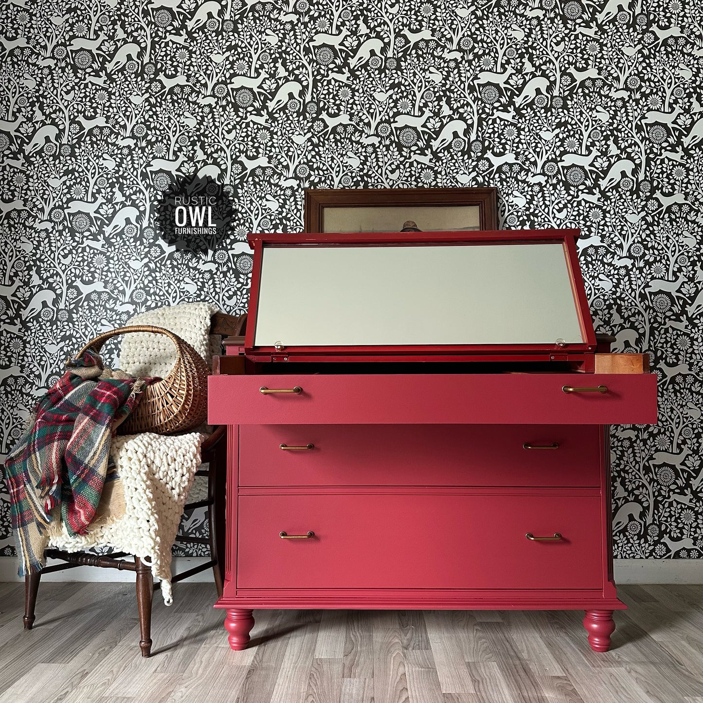 Cavalier Dress away Dresser