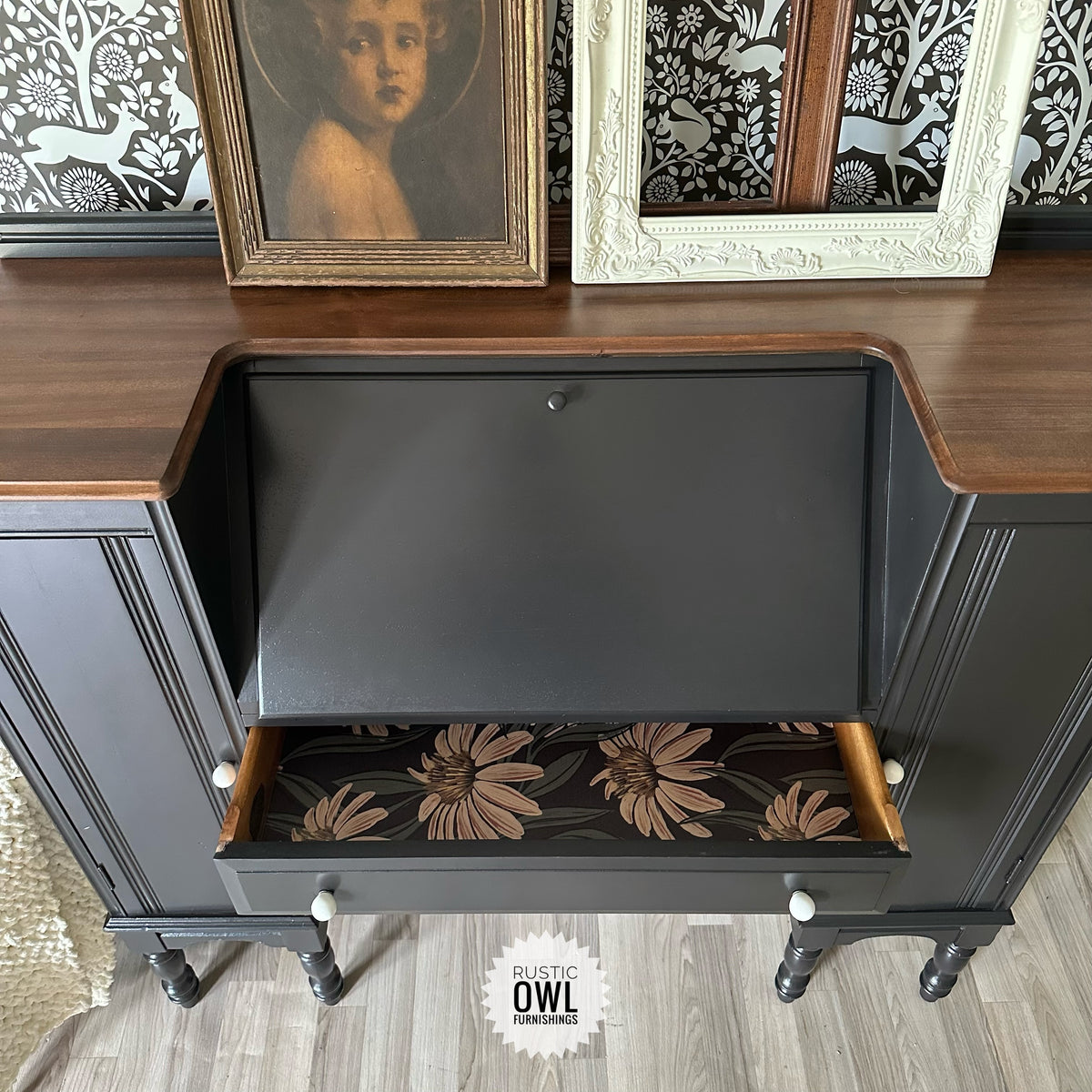 Secretary Double Cabinet