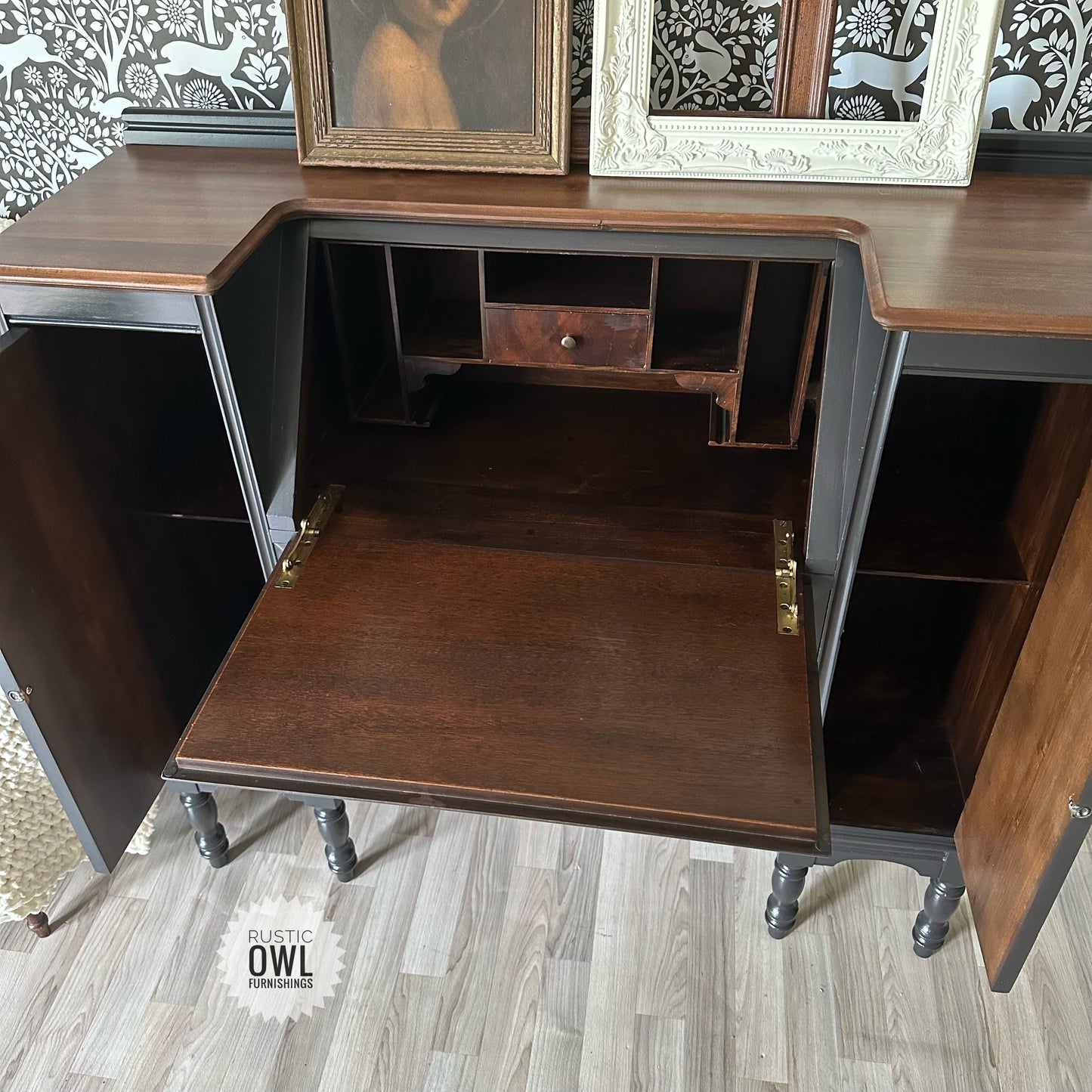 Secretary Double Cabinet