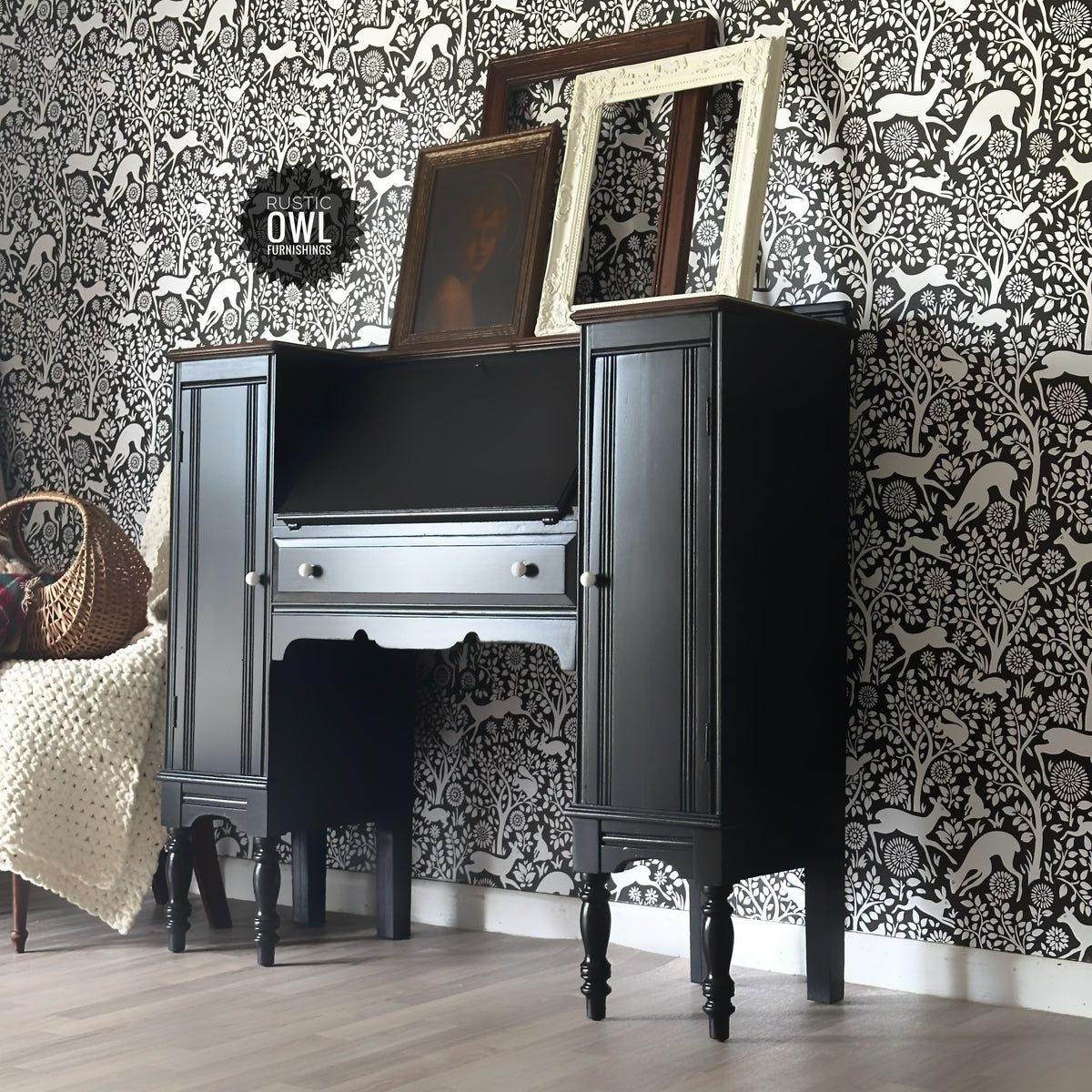 Secretary Double Cabinet