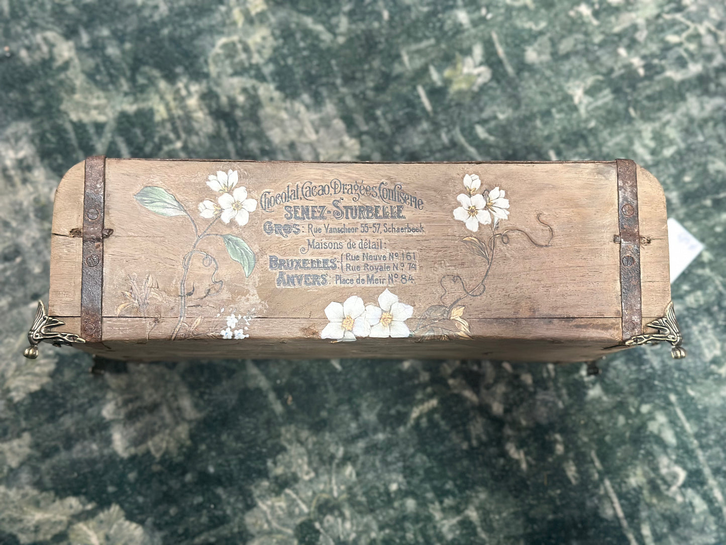 Antique Brick Mold Decor