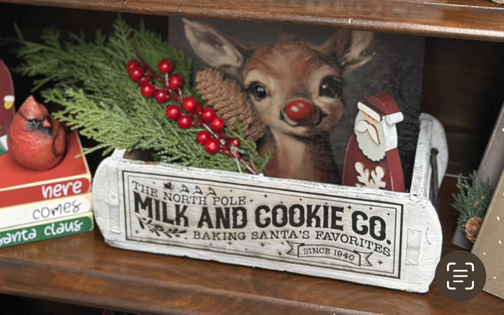 Antique Brick Mold Decor