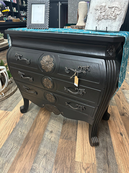 Bombay Chest