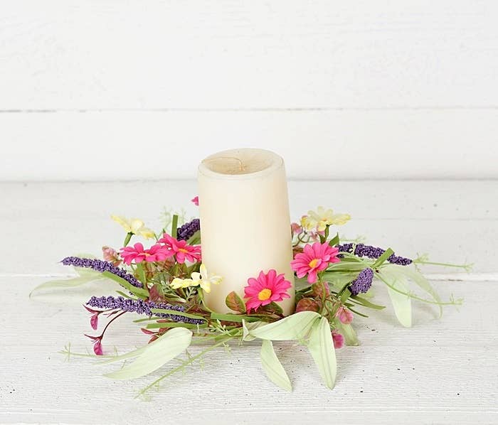 Spring Mix Daisy Candle Ring- 3.5in