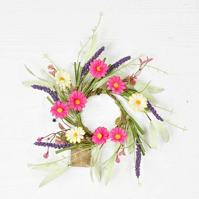Spring Mix Daisy Candle Ring- 3.5in
