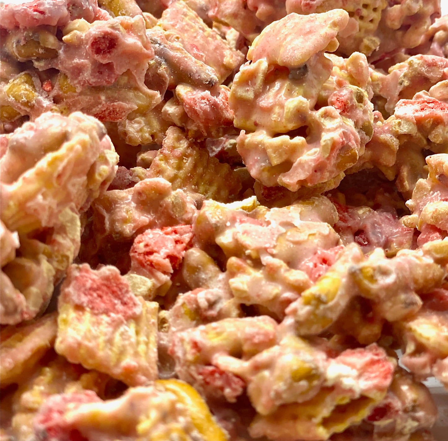 Strawberry Chunk Nibbles Snack Packs