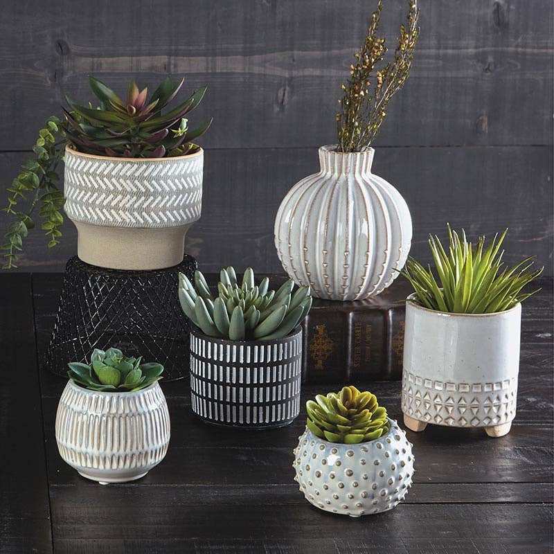 Line Pattern Pot